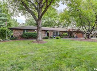 54 Frontier Lake Dr, Springfield, IL 62707