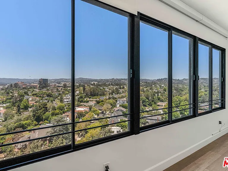 10501 Wilshire Blvd #1812 — Photo 7