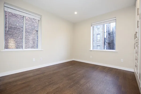 Rented by REAL New York | media 35