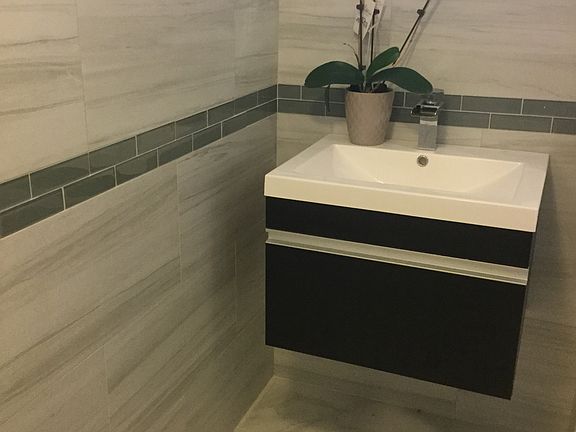 1/2 bath