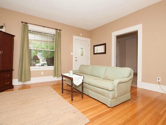 4th image of 2514 Sherwood St