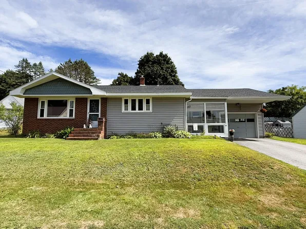 25 Albert Street, Lewiston, ME 04240