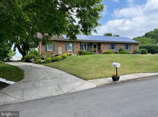 313 Croghan Dr, Carlisle, PA 17013