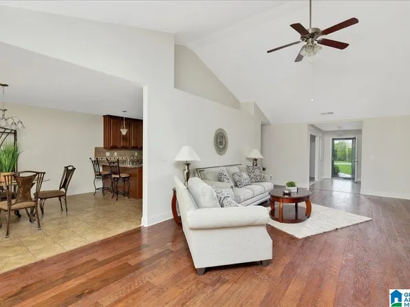 1157 Silver Creek Ln, Alabaster, AL 35007