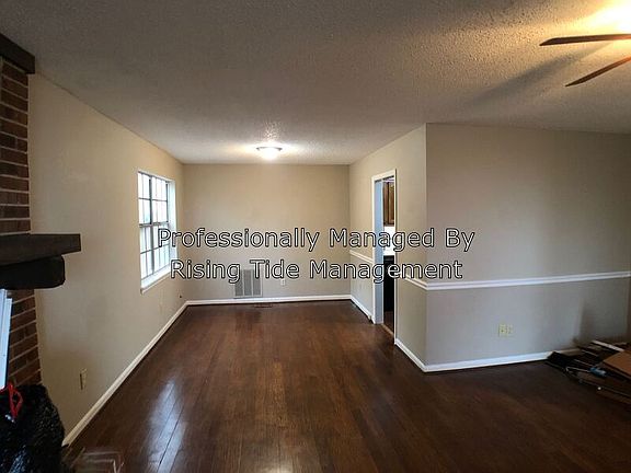2nd image of 8545 Valley Hill Dr