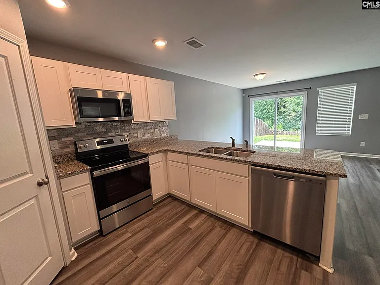 120 Kings Parish Ct — Photo 5