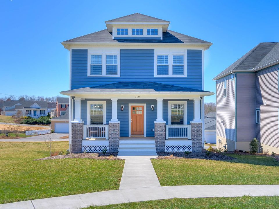 1st image of 710 Village Way N