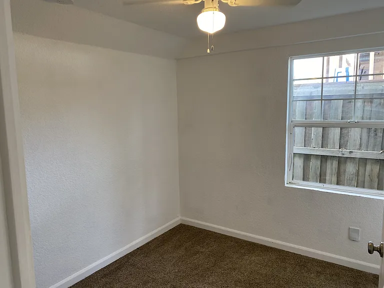 117 Spruce St #B — Photo 24