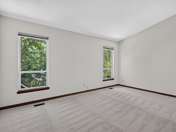 3rd image of 4123 Wallingford Pl