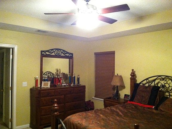 5th image of 1411 Forest Way