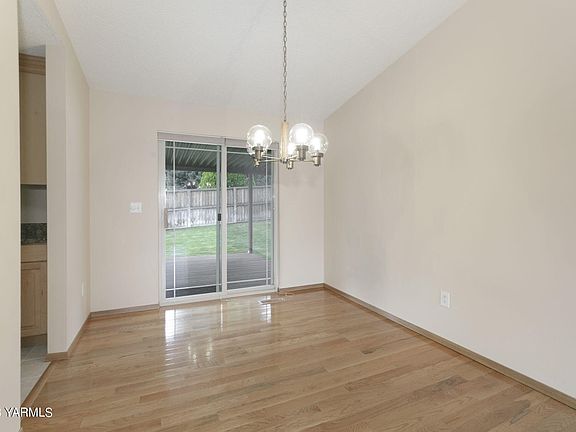 4th image of 1406 W Cherry Ave