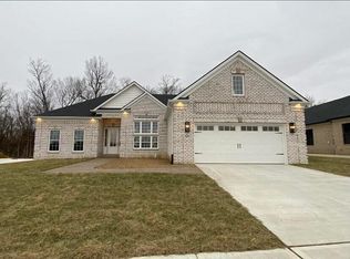 384 Weston Park, Lexington, KY 40515