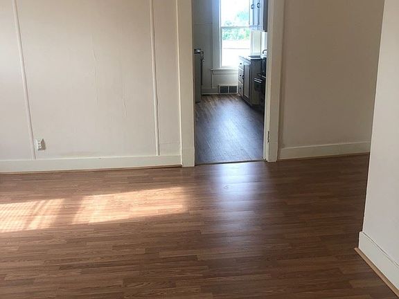 2nd image of 934 Plum St APT 5