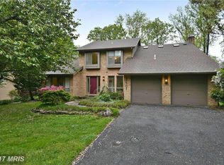2607 Oakenshield Dr, Rockville, MD 20854