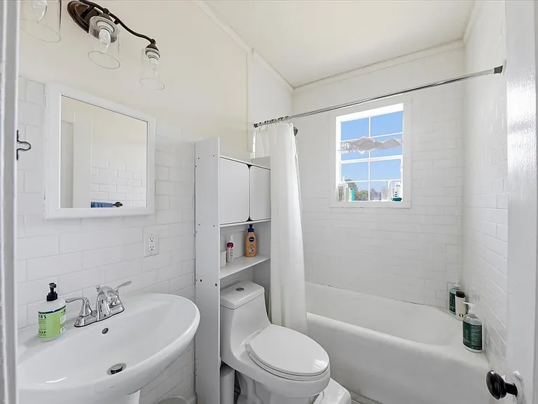 615 Probasco St #3 — Photo 14