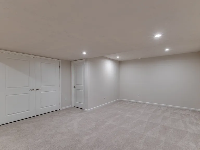 403 Sydney Dr — Photo 28