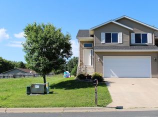 519 19th St E, Zumbrota, MN 55992