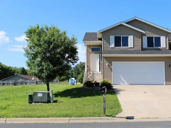 519 19th St E, Zumbrota, MN 55992