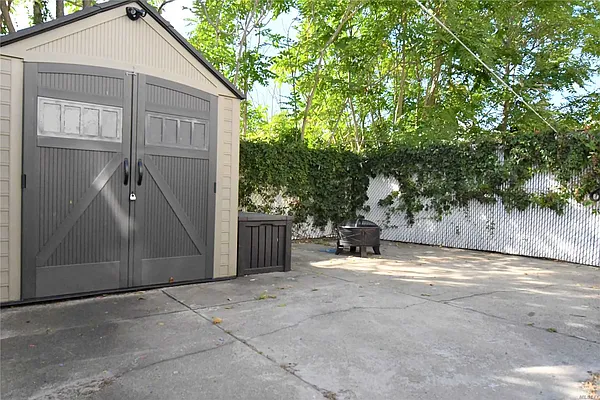 Sold by ERA Top Service Realty, Inc. | media 19