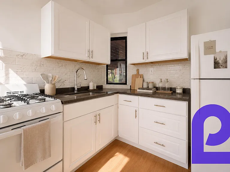 1834 2nd Ave #2E — Photo 3