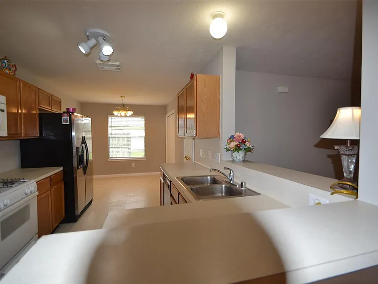 5126 Riverwood Dr — Photo 12