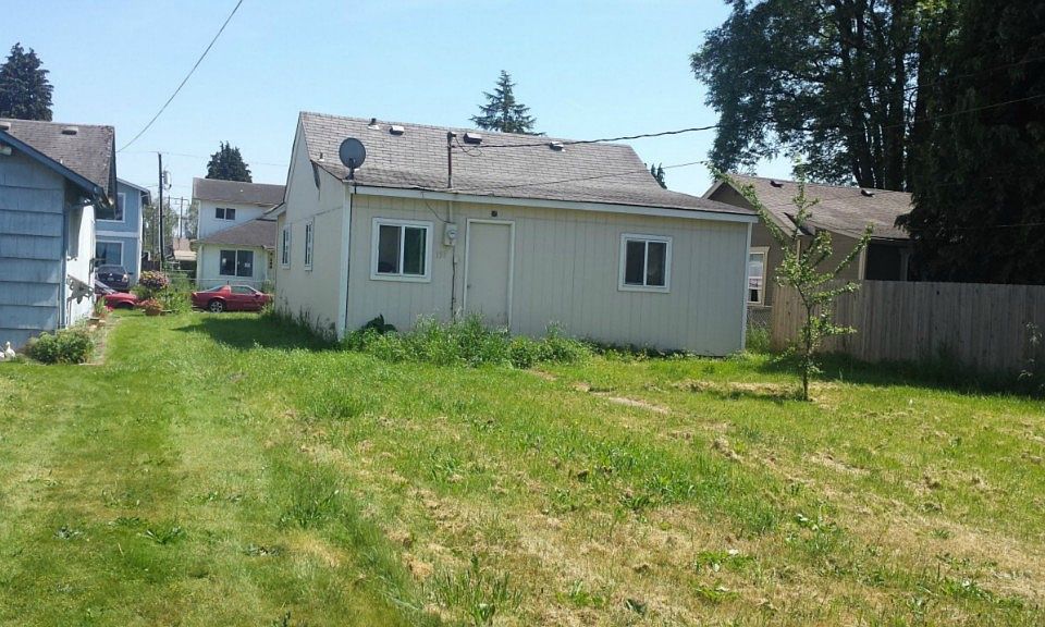 2nd image of 151 16th Ave