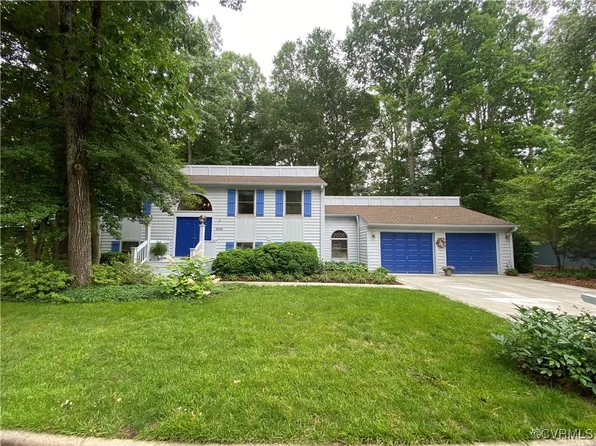 1849 Duke Of Gloucester St, Colonial Heights, VA 23834