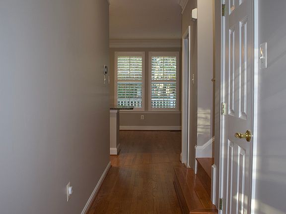 3rd image of 10407 Ridge Landing Pl