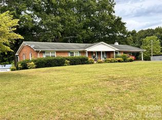 129 Woodvale Dr, Mocksville, NC 27028