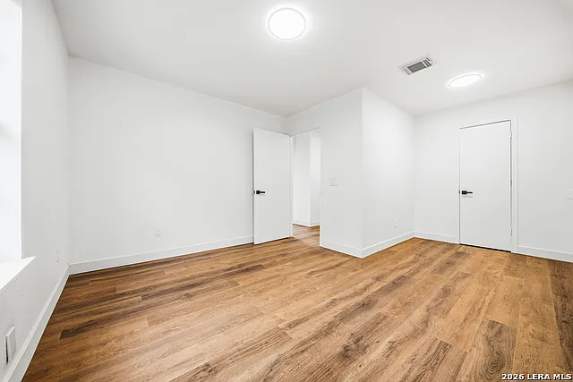 7664 Oak Chase — Photo 12