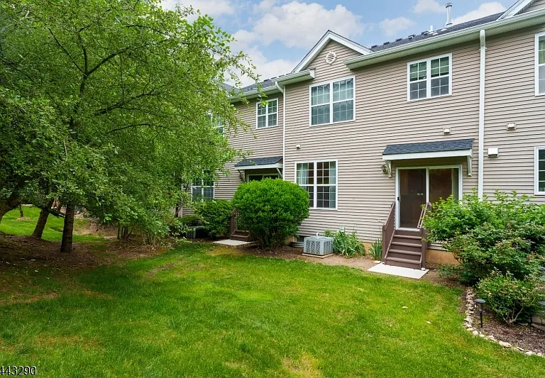 40 Kennedy Ct — Photo 24