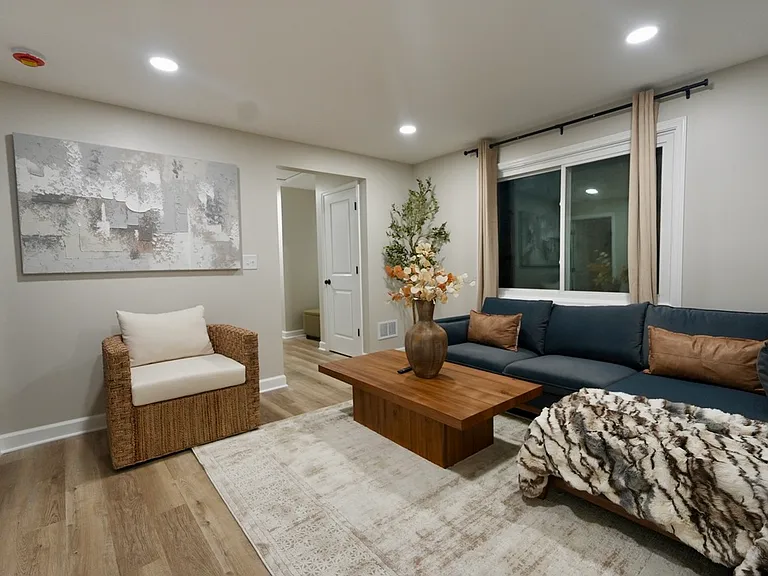 17732 Ashland Ave — Photo 22