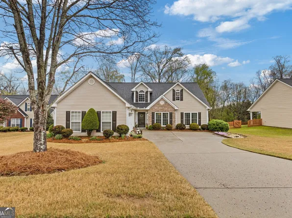 7144 Regent Ct, Flowery Branch, GA 30542