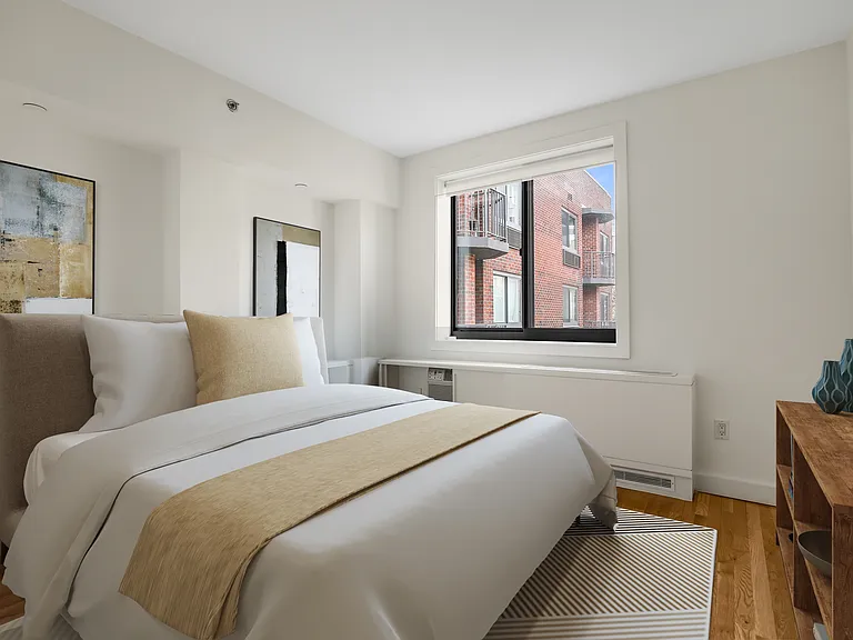 101 W 15th St #104 — Photo 7