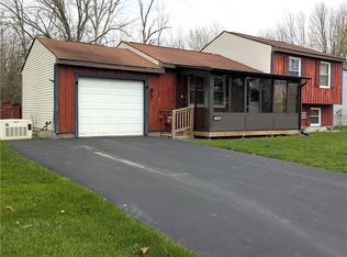 5068 Hackberry Ln, Clay, NY 13041