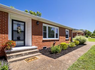 906 Iris Dr, Gallatin, TN 37066