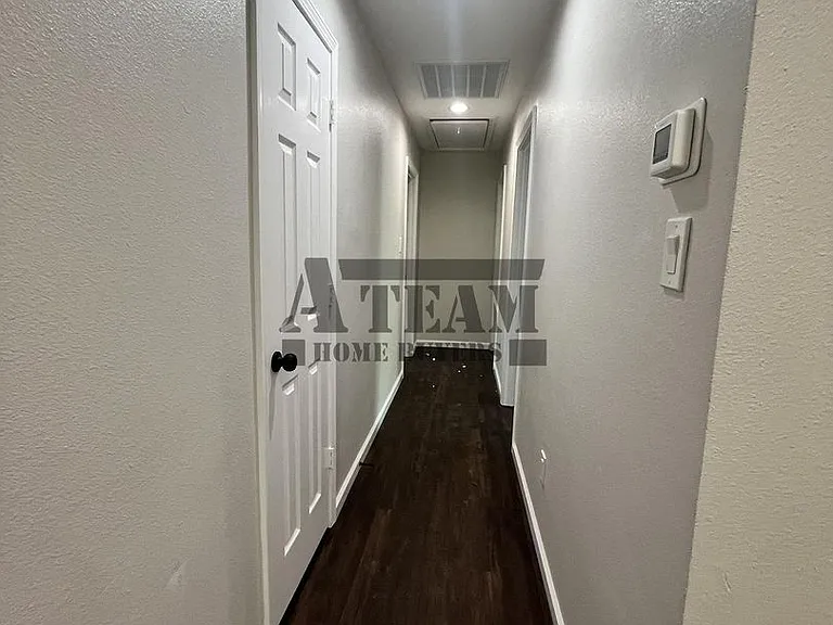 127 Guadalupe St — Photo 10