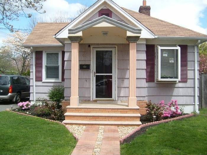 1st image of 65 Kraemer St