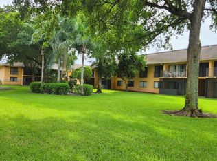 5981 Washington St APT 210, Hollywood, FL 33023