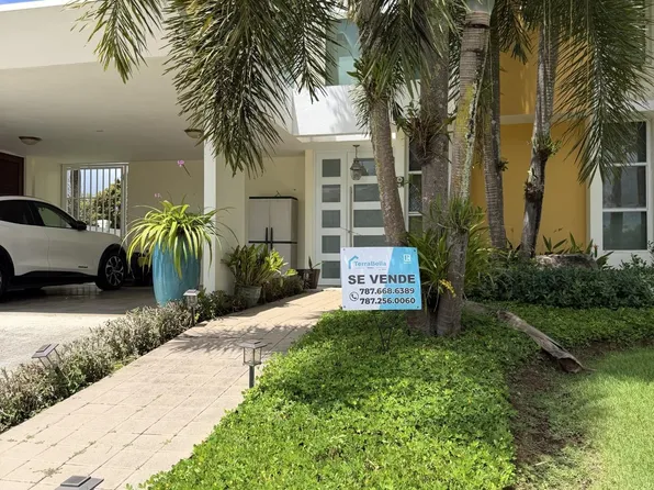 Mansiones Calle Cerezo #8, Las Piedras, PR 00771