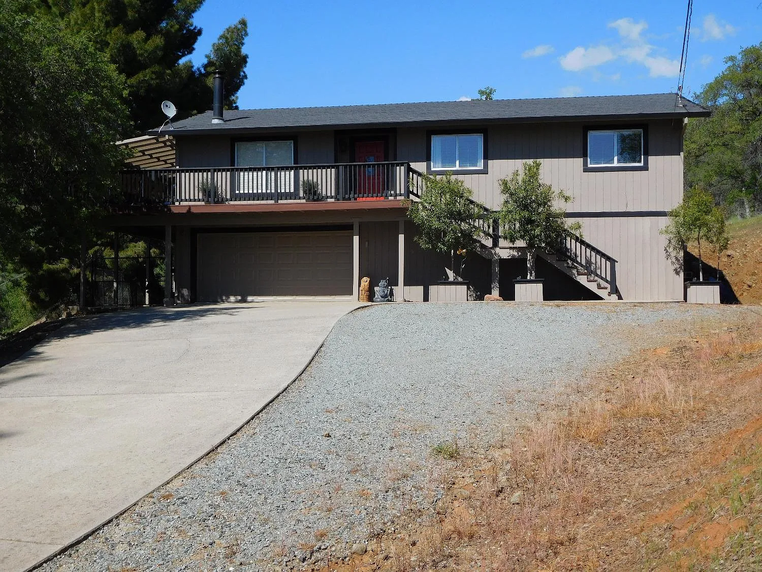 4577 Madreselva St photo 1