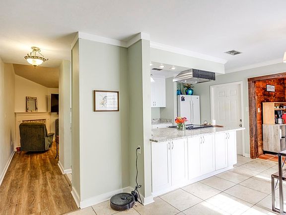 4th image of 8704 Minnow Creek Dr