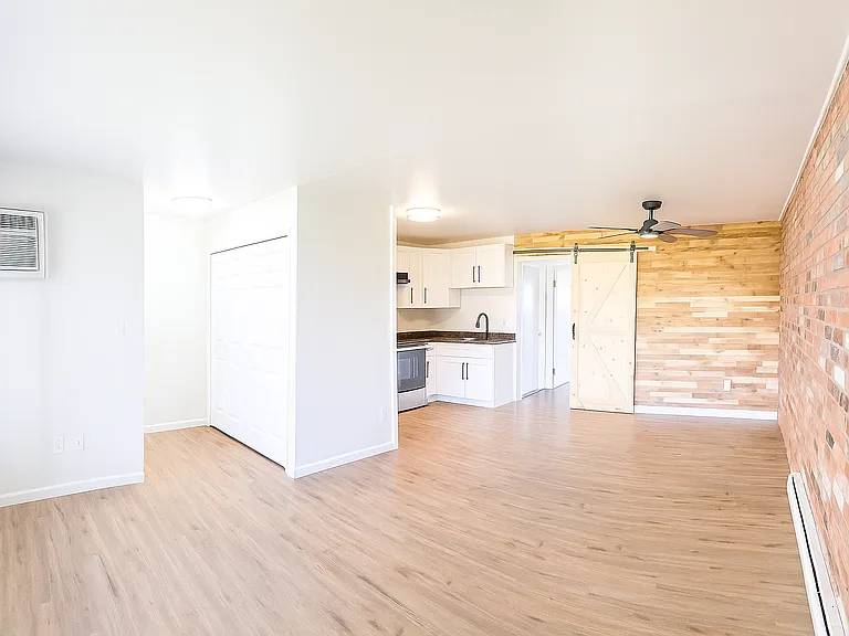 Ava Sterling Apartments — Photo 13
