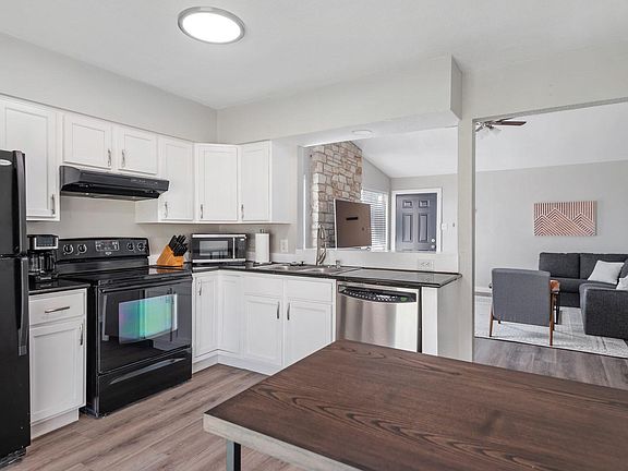 4th image of 10403 Burmaster Ln #B