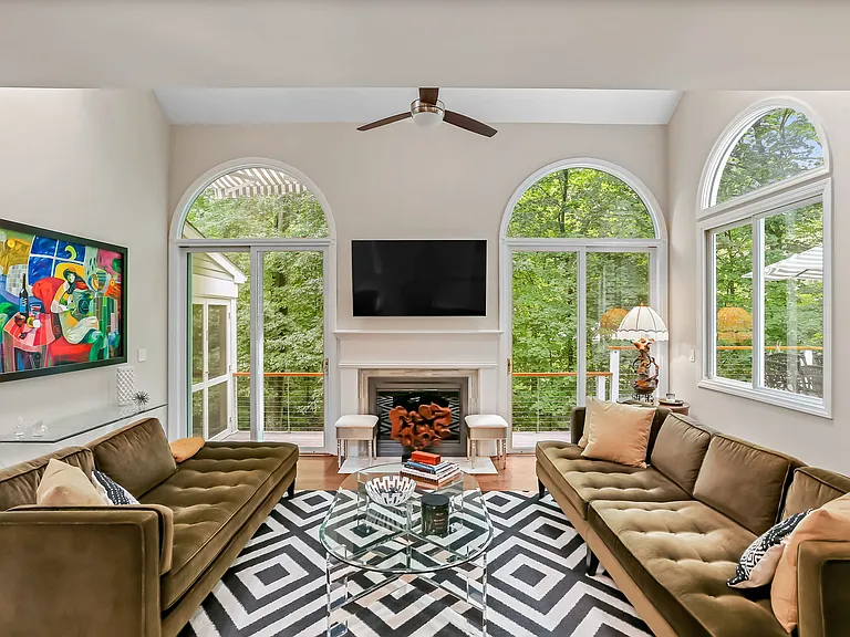 10 Cannon Brook Ln #10 — Photo 5