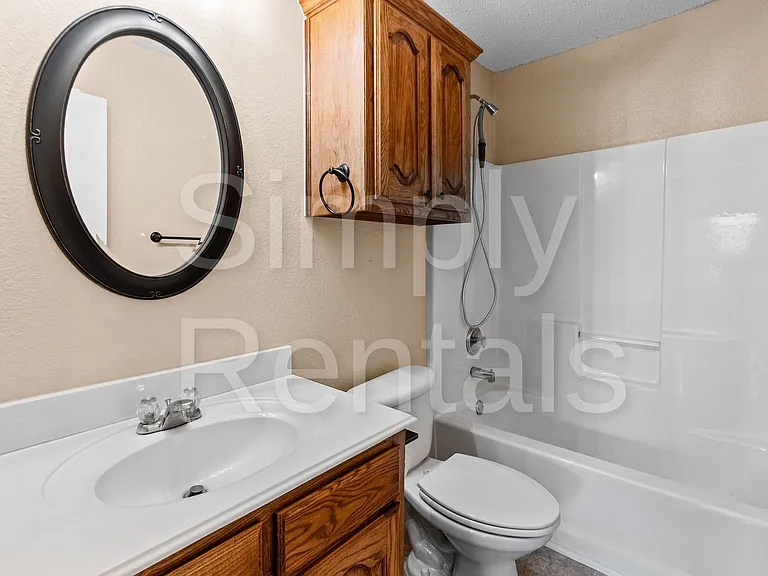 6915 Justin Ln — Photo 32