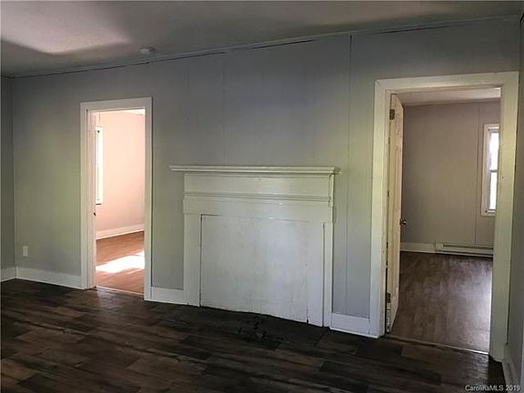 5th image of 613 Johns Ln