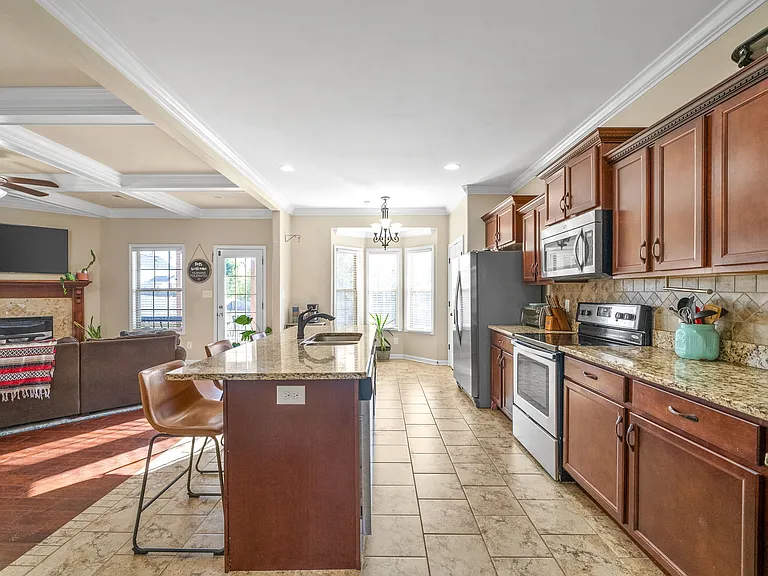 3349 Wiser Dr — Photo 14