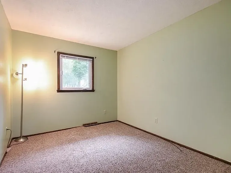 8813 Griggs Ave — Photo 12