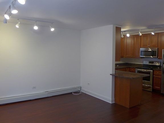 4th image of 428 S Scoville Ave #1A